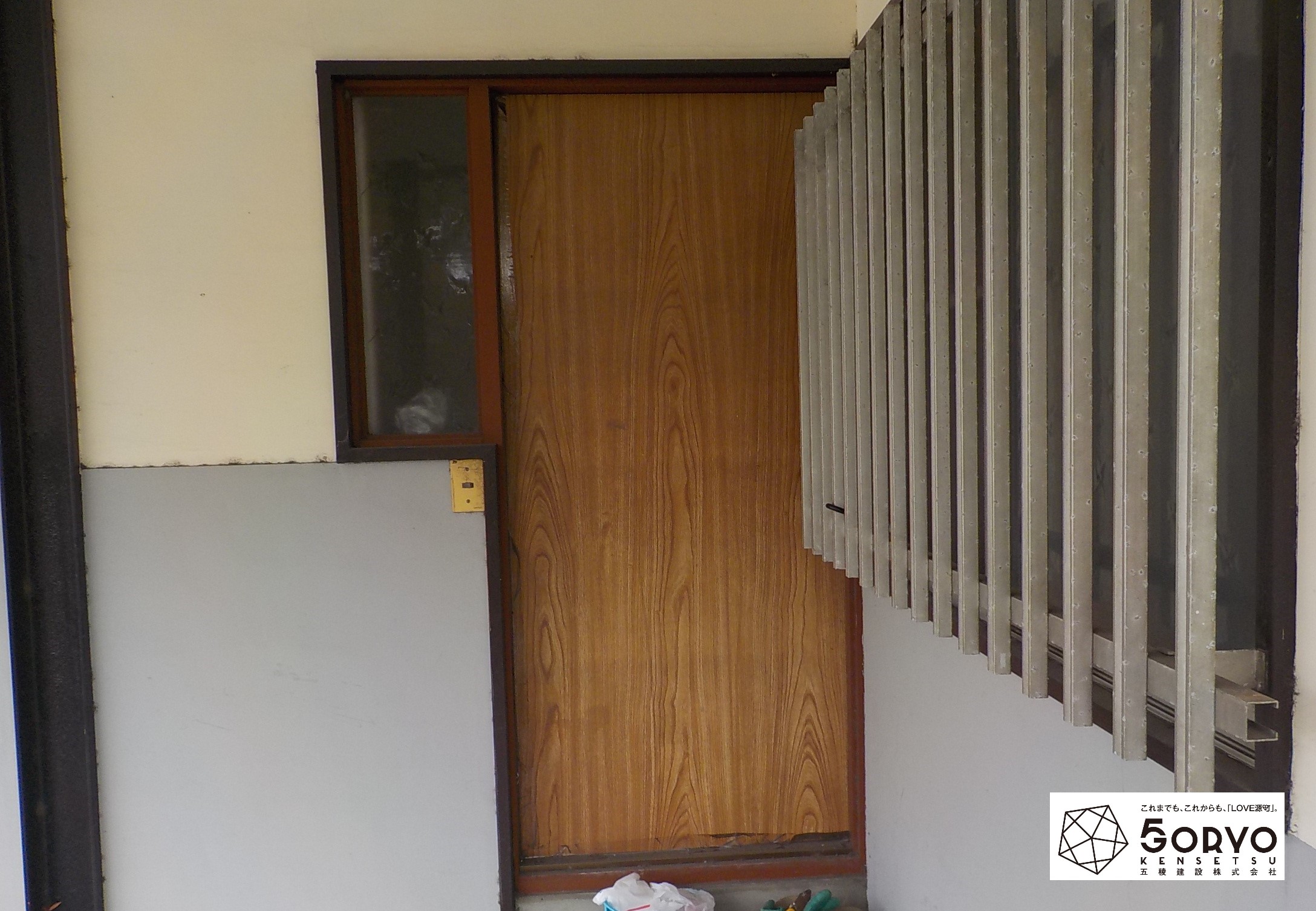 千葉市中央区S様邸・勝手口ドアの交換リフォーム工事：施工前