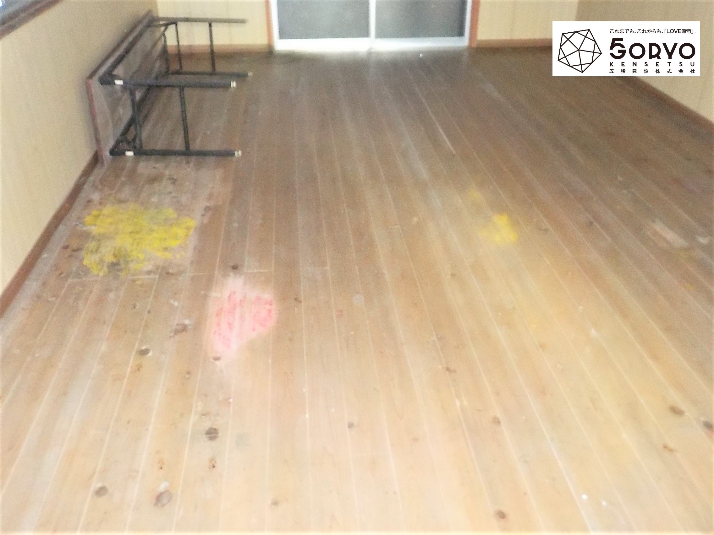 千葉市稲毛区 町の小さな神社リフォーム　フローリング床修繕工事：施工前